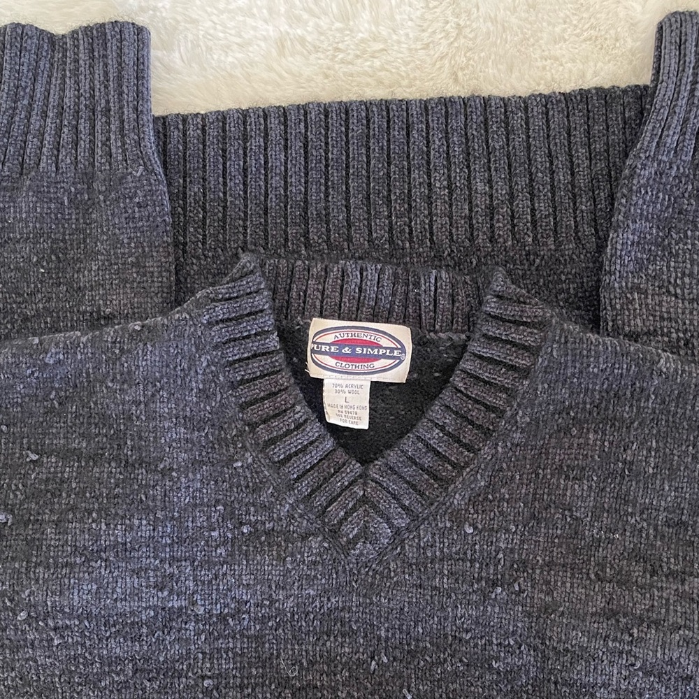 Pure & Simple Sweater - Picture 3 of 8